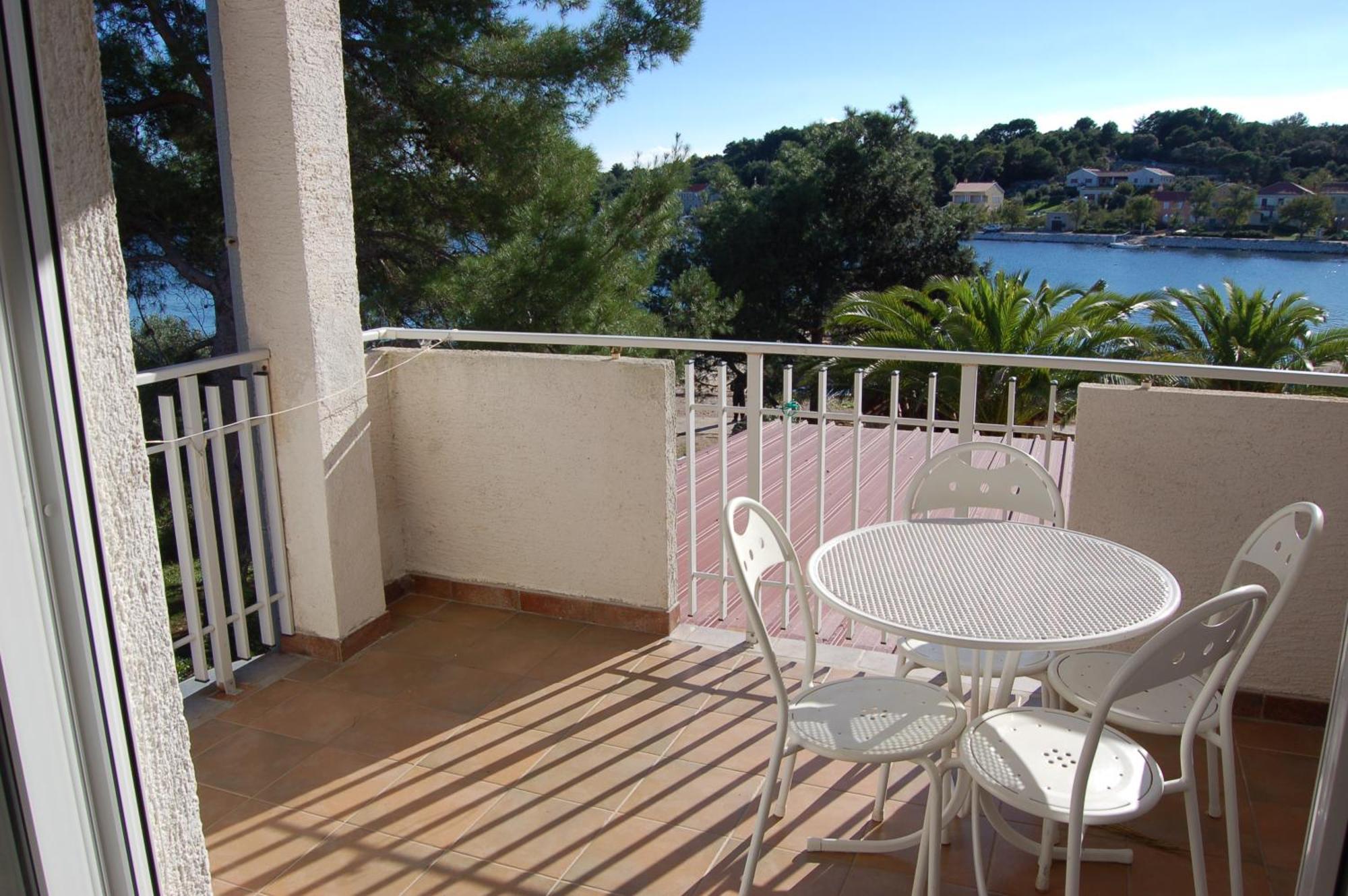 Gorgonia & Apartment *