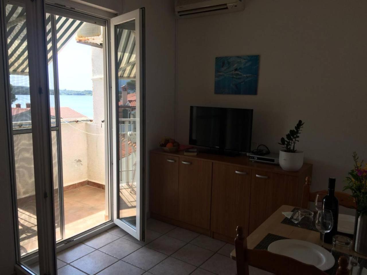 Gorgonia & Apartment